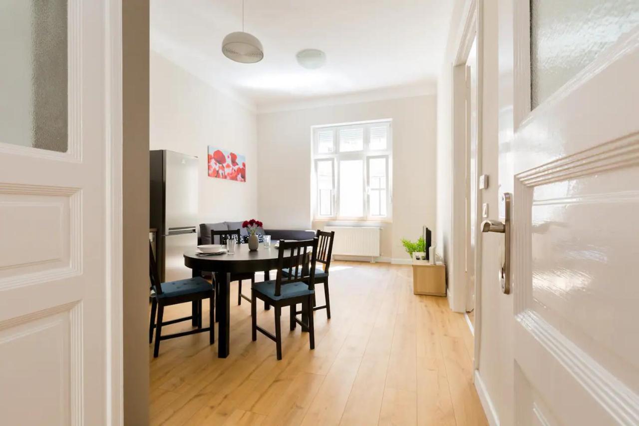 Kresz Geza 29 Westend Station 2 Bedrooms+Living Ac Budapeste Exterior foto