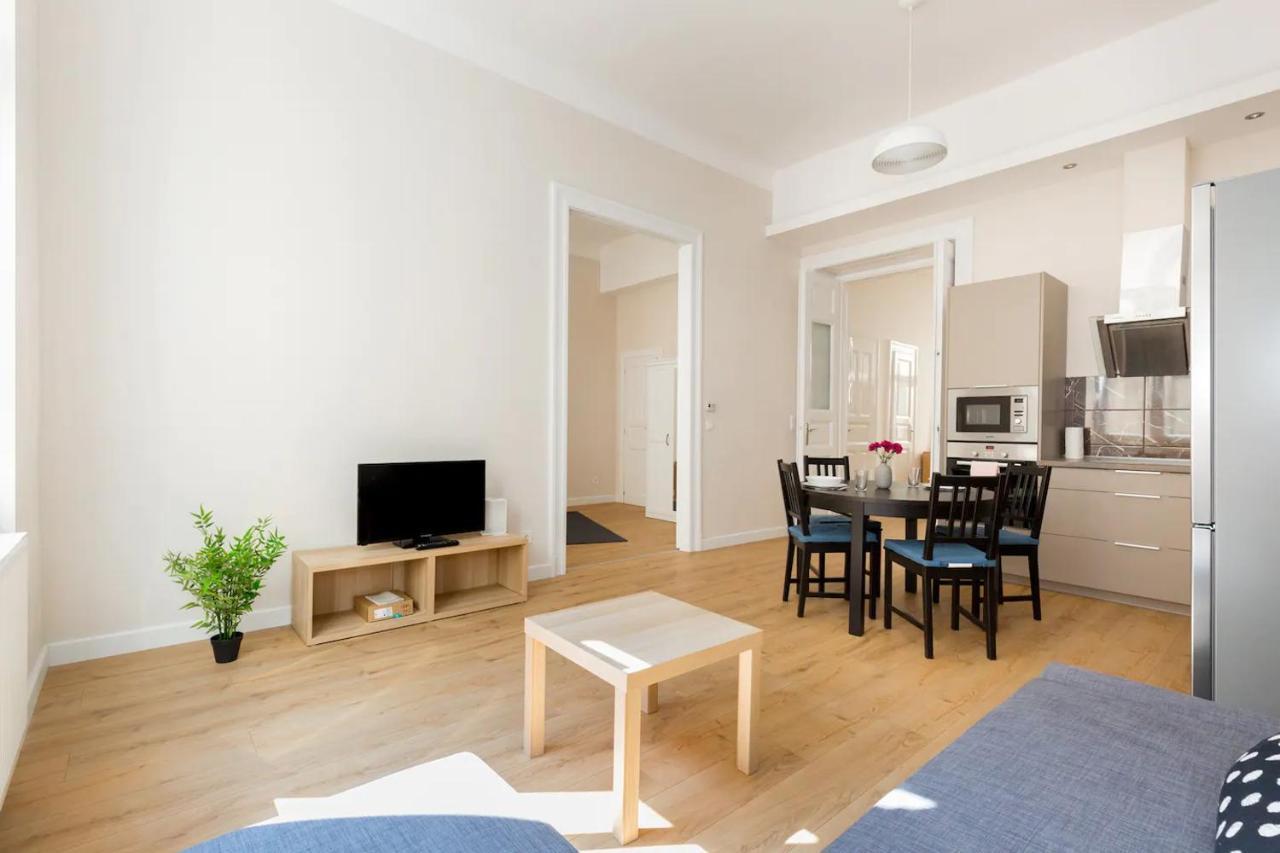 Kresz Geza 29 Westend Station 2 Bedrooms+Living Ac Budapeste Exterior foto