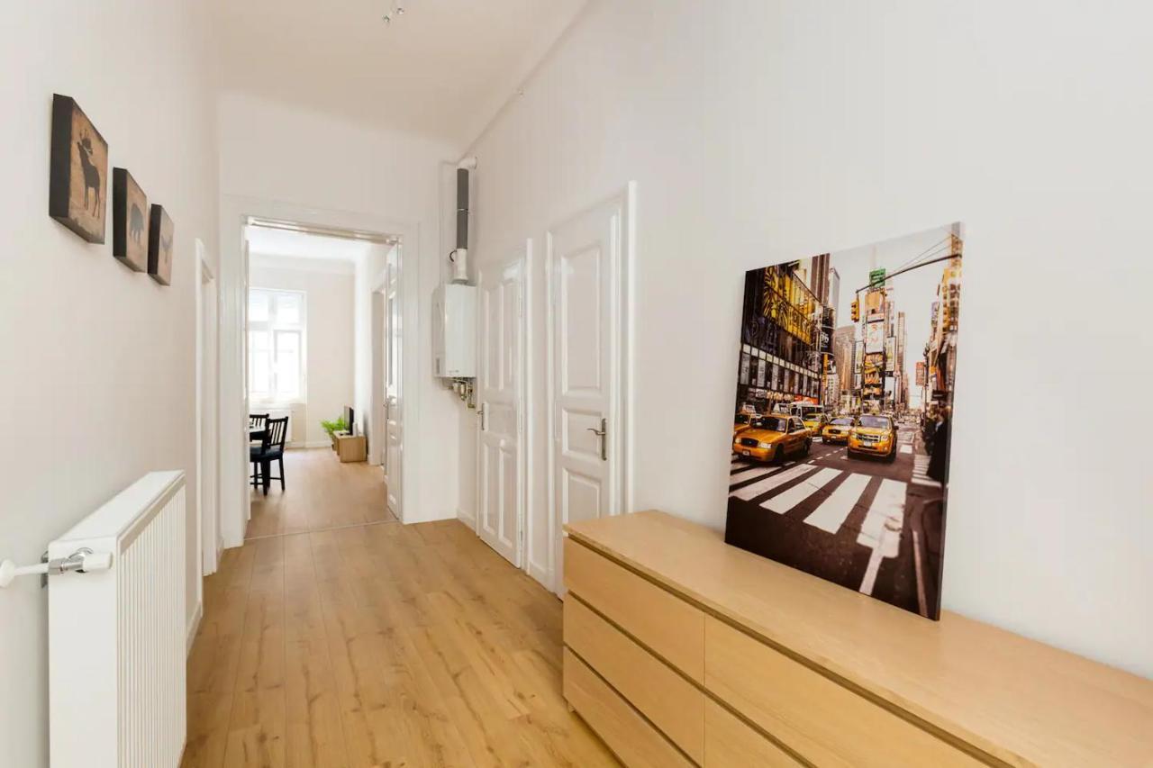 Kresz Geza 29 Westend Station 2 Bedrooms+Living Ac Budapeste Exterior foto